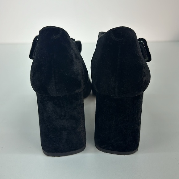 Paola d’Arcano Flapper Roaring 20’s Style Mary Jane Tee Strap Velvet Heels 38.5 - Picture 4 of 10